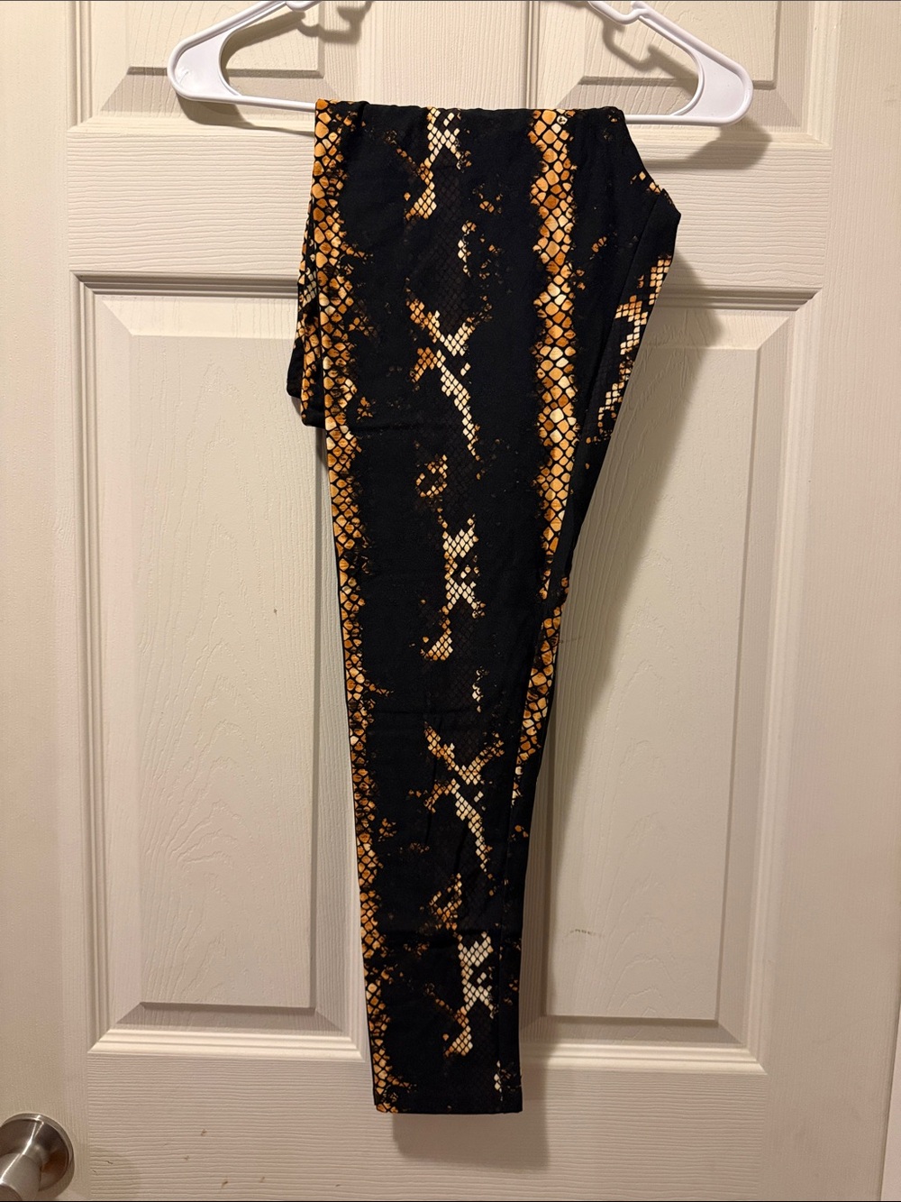 LuLaRoe TC Snake Print Leggings